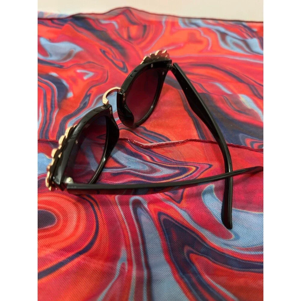 Vintage Y2K Rhinestone Flower Sunglasses Glam Oversized Round Bling